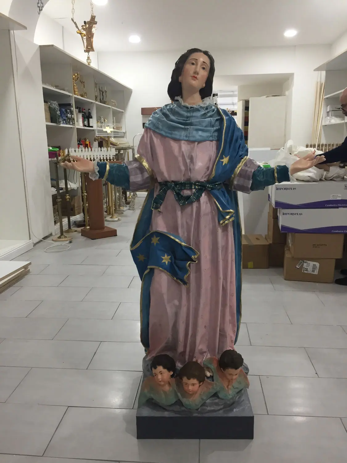 Statua Della Madonna Assunta In Cartapesta