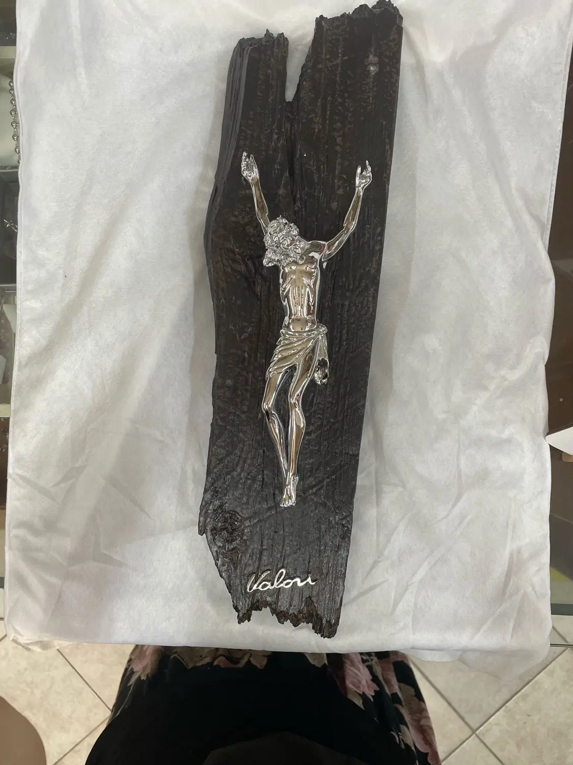 Cristo Argento Su Corteccia